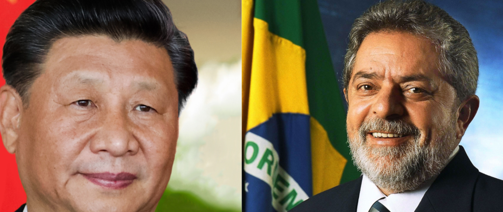 Uma montagem com duas fotografias em cores: à esquerda, o rosto de Xi Jinping; à direita, a foto oficial de Lula quando assumiu a presidência em 2002.