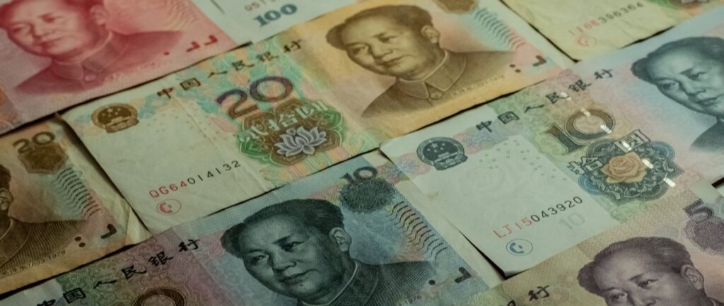 Notas de renminbi de diferentes valores, lado a lado