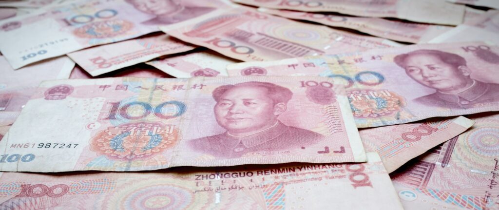 Fotografia em cores de notas de 100 yuans.