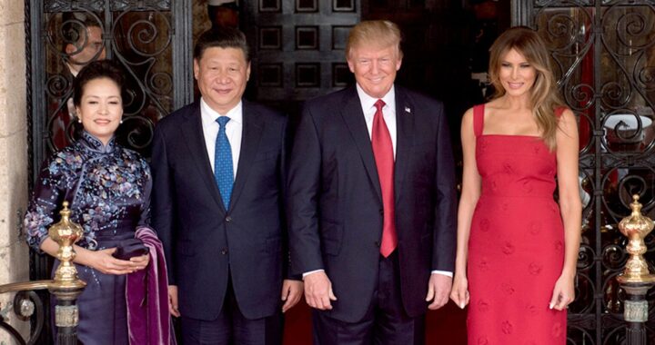 US President Donald Trump and First Lady Melania Trump pose for a photo with General Secretary of the Chinese Communist Party Xi Jinping and his wife, Mrs. Peng Liyuan, Thursday, April 6, 2017, at the entrance of Mar-a-Lago in Palm Beach, FL